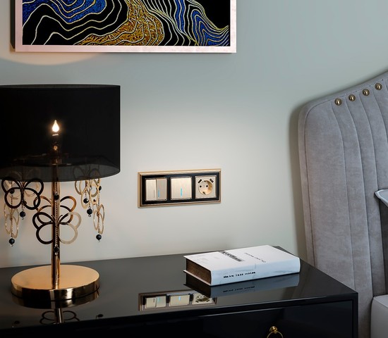 Выключатель двухклавишный с подсветкой (шампань рифленый) (W1120110)