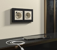 Розетка с заземлением, шторками и USB тип A+C (слоновая кость) (W1171703)