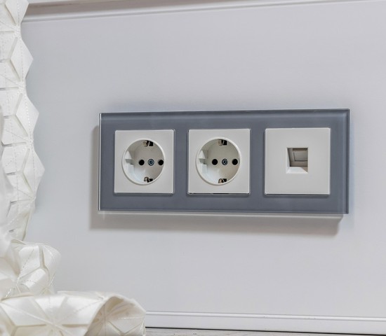 Рамка на 3 поста Favorit (серый,стекло) (W0031115)