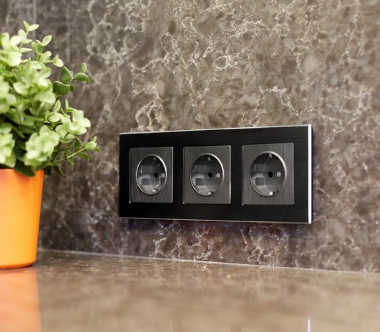 Рамка на 3 поста Aluminium (черный алюминий) (W0031708)