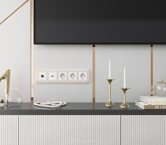 Рамка на 5 постов Antik (белое золото) (W0051523)