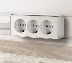 Розетка тройная с заземлением и шторками Gallant (слоновая кость) (W5073103)