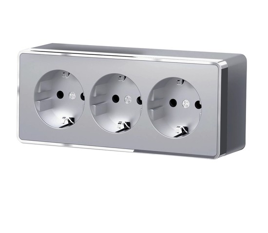 Розетка тройная с заземлением и шторками Gallant (серебряный) (W5073106)