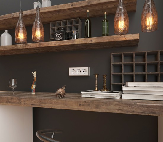 Розетка тройная с заземлением и шторками Gallant (белый) (W5073101)