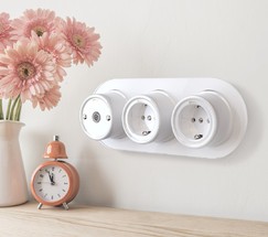 Рамка на 3 поста (Белый) (WL21-frame-03)