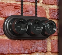 Розетка с заземлением (черный) Ретро (W5671008)