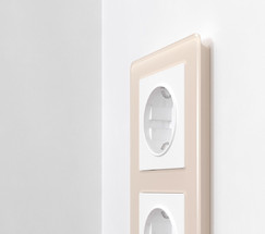 W0032743/ Рамка на 3 поста Acrylic (айвори)