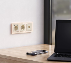 W0032743/ Рамка на 3 поста Acrylic (айвори)