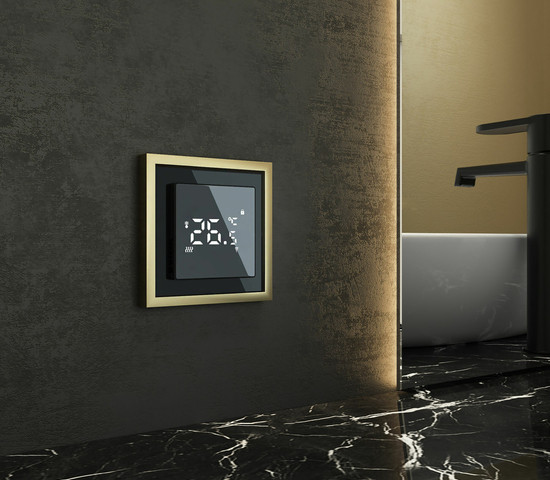 W0012852/ Рамка на 1 пост Baguette (черный/латунь)