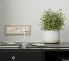 W0032851/ Рамка на 3 поста Baguette (айвори/латунь)