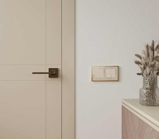 W0022851/ Рамка на 2 поста Baguette (айвори/латунь)