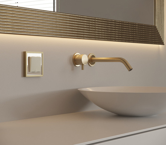 W0012851/ Рамка на 1 пост Baguette (айвори/латунь)