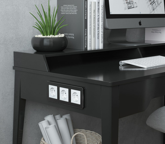 W1171161/ Розетка с заземлением и шторками (белый матовый)