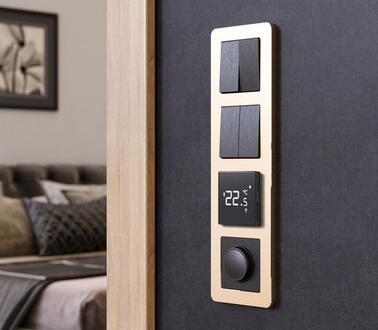 W0042611/ Рамка на 4 поста Platinum (шампань)