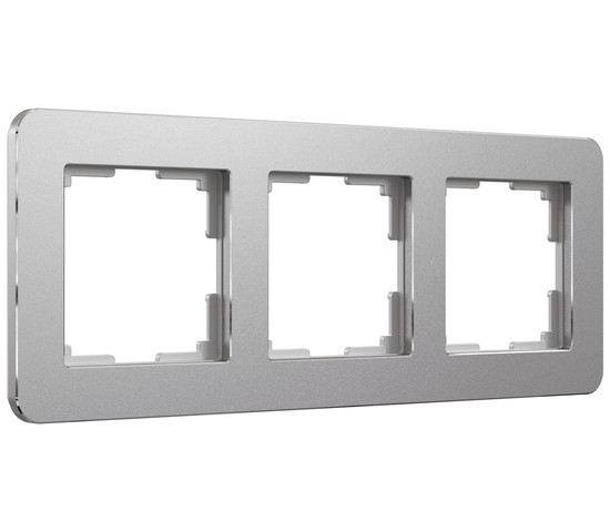 W0032606/ Рамка на 3 поста Platinum (алюминий)