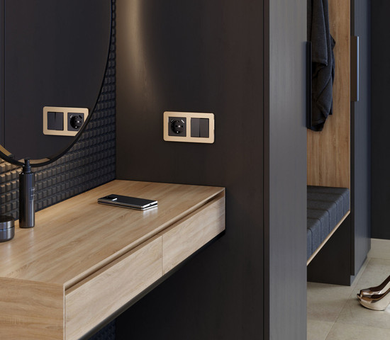 W0022611/ Рамка на 2 поста Platinum (шампань)