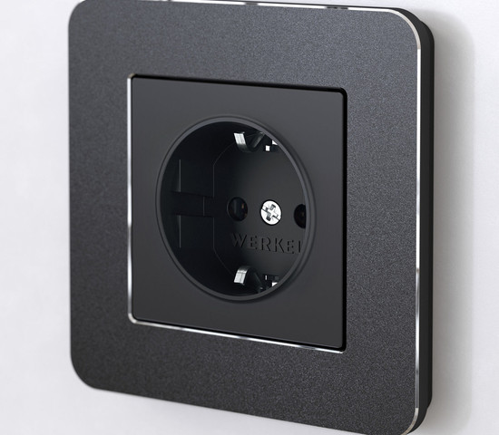 W0012608/ Рамка на 1 пост Platinum (черный алюминий)