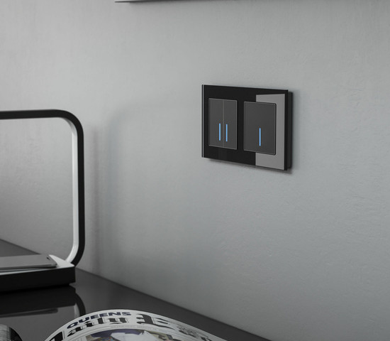 W4520008/ Сенсорный выключатель двухклавишный с подсветкой 1000 Вт (черный)