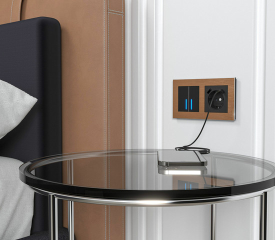 W4520008/ Сенсорный выключатель двухклавишный с подсветкой 1000 Вт (черный)