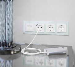 WL01-Frame-04 / Рамка на 4 поста (натуральное стекло,стекло)