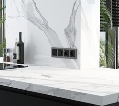 W0043106/ Рамка на 4 поста Senso (серебряный, стекло soft-touch)