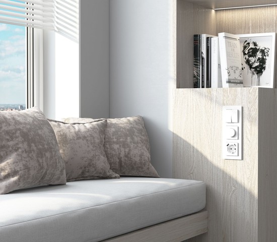 W0033101/ Рамка на 3 поста Senso (белый, стекло soft-touch)