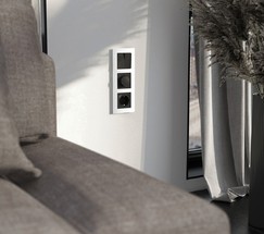 W0033101/ Рамка на 3 поста Senso (белый, стекло soft-touch)