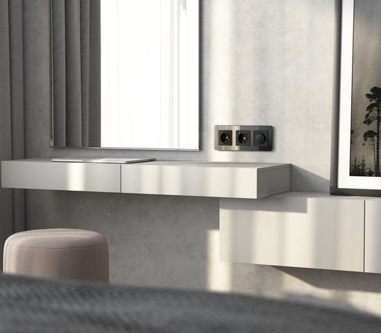 W0032448/ Рамка на 3 поста Elite (черный, стекло)