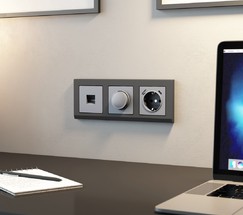 W1171765/ Розетка с заземлением, шторками и USB тип A+C  (серебряный матовый)