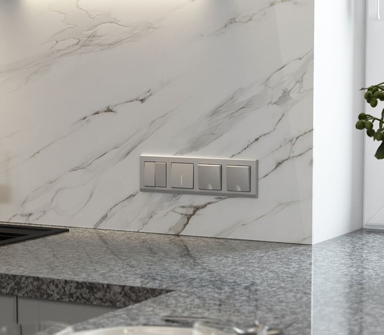 W1112165/ Выключатель одноклавишный проходной с подсветкой (серебряный матовый)