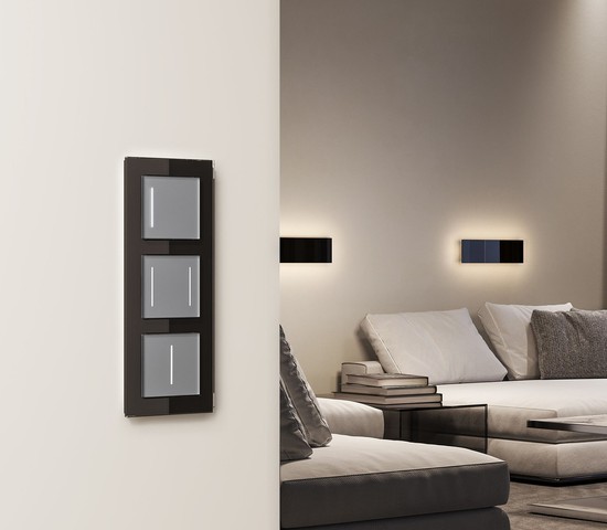 W4512006/ Сенсорный выключатель одноклавишный с подсветкой (серебряный)