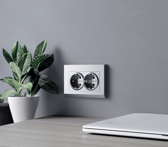 W0081865/ Рамка для двойной розетки Stark (серебряный матовый)