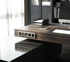 W1171164/ Розетка с заземлением и шторками (графит матовый)