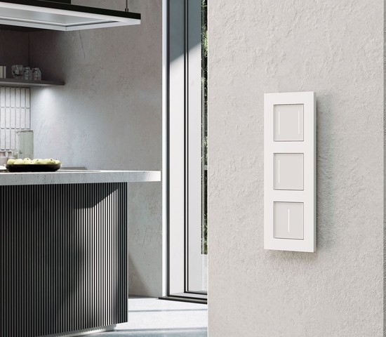 W0032961/ Рамка на 3 поста Slab (белый матовый)