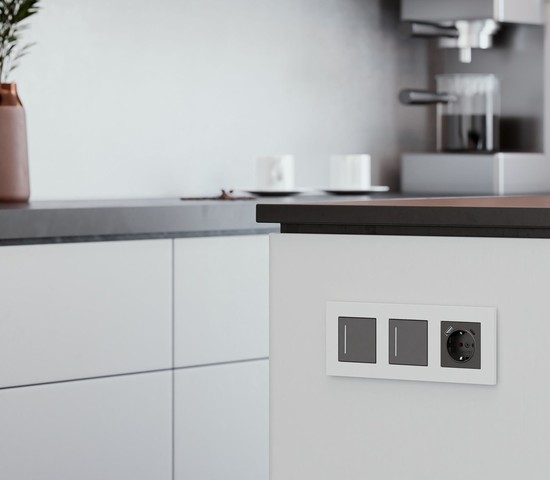 W0032961/ Рамка на 3 поста Slab (белый матовый)