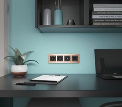 W0041712/ Рамка на 4 поста Aluminium (бронза)