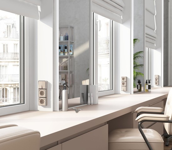 W5071710/ Розетка с заземлением, шторками и USB тип A+C Gallant (шампань рифленый)