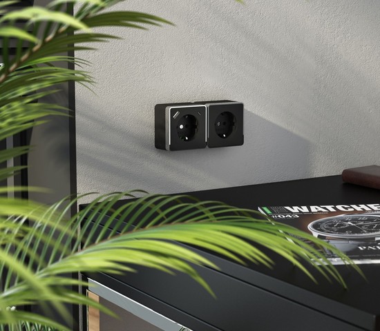 W5071735/ Розетка с заземлением, шторками и USB тип A+C Gallant (чёрный хром)